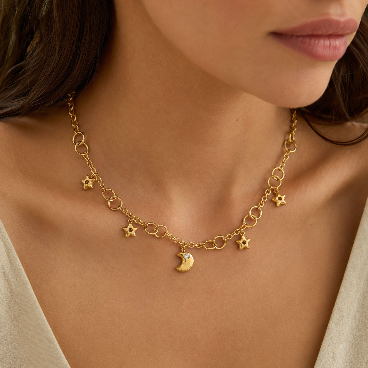Collier Charms Lune porté