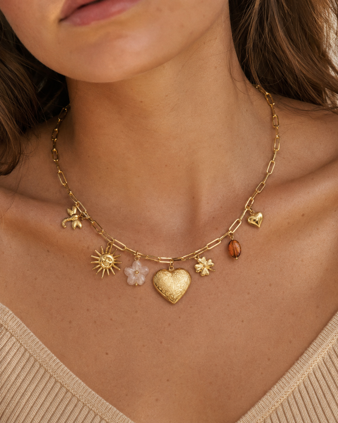 Collier Talisman d'Or porté